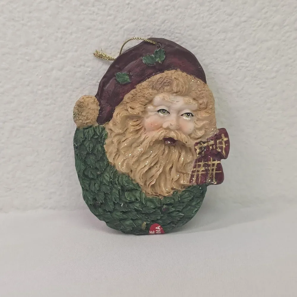 Collectible Vintage old world Santa Claus head 4 resin Christmas ornament xmas